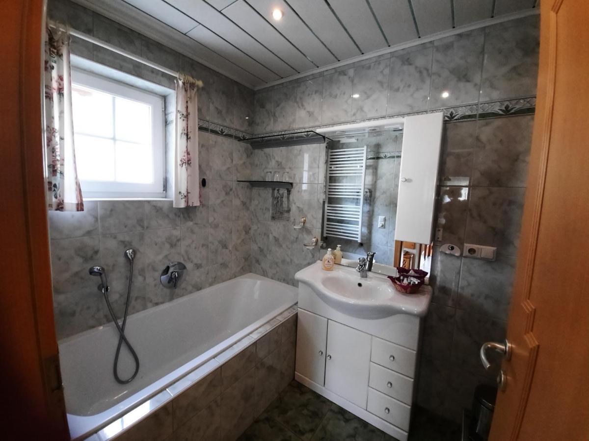 Ferienwohnung Am Bauernhof Zechner Heidi Flattach Esterno foto