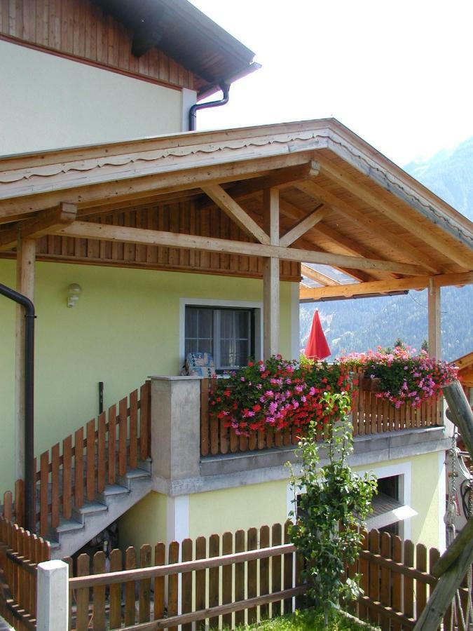 Ferienwohnung Am Bauernhof Zechner Heidi Flattach Esterno foto