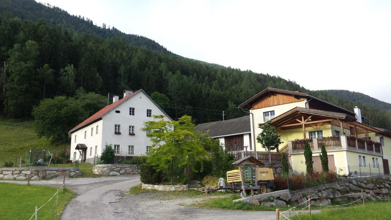 Ferienwohnung Am Bauernhof Zechner Heidi Flattach Esterno foto